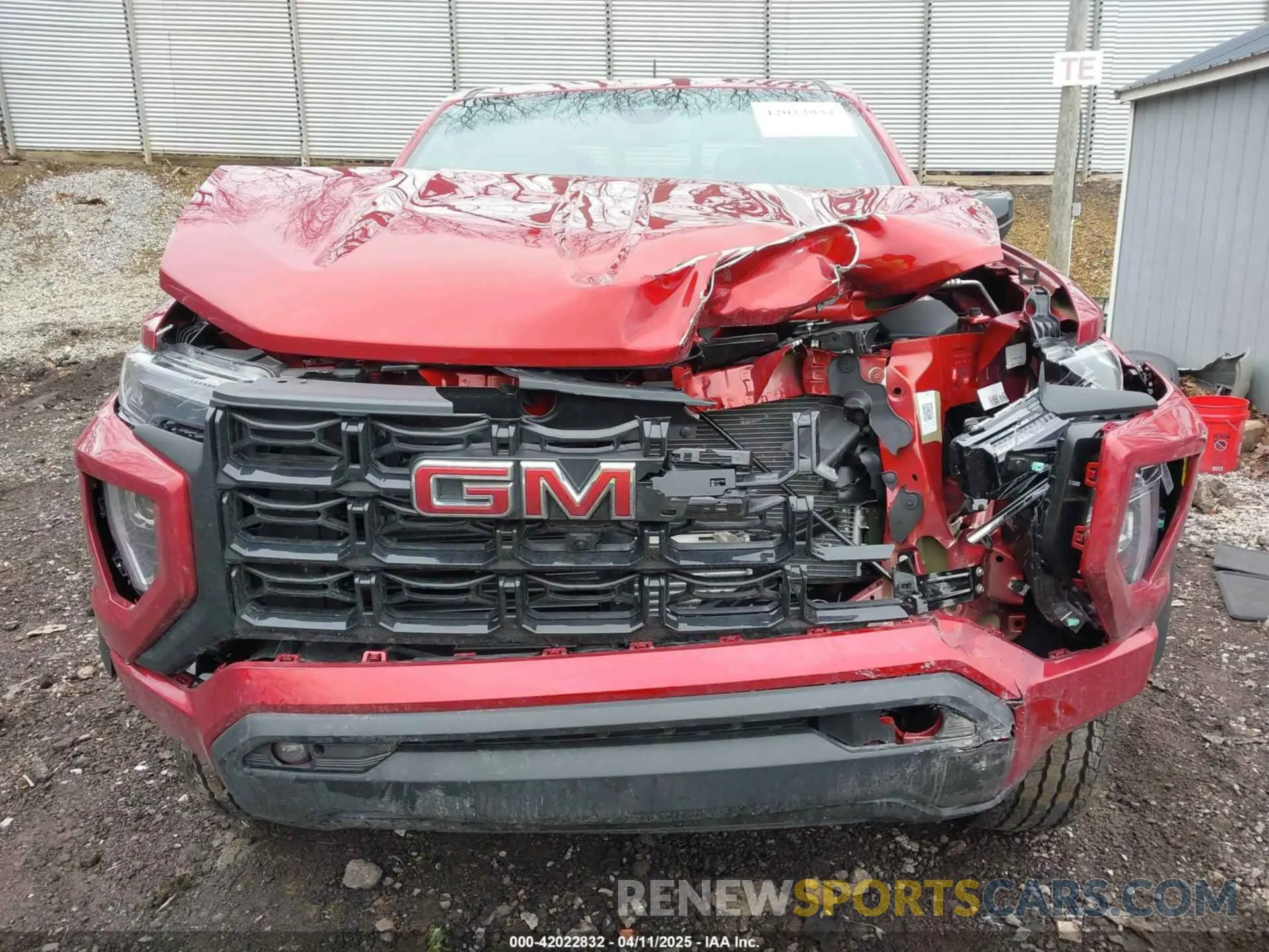 12 Photograph of a damaged car 1GTP6BEK5R1270559 GMC CANYON 2024