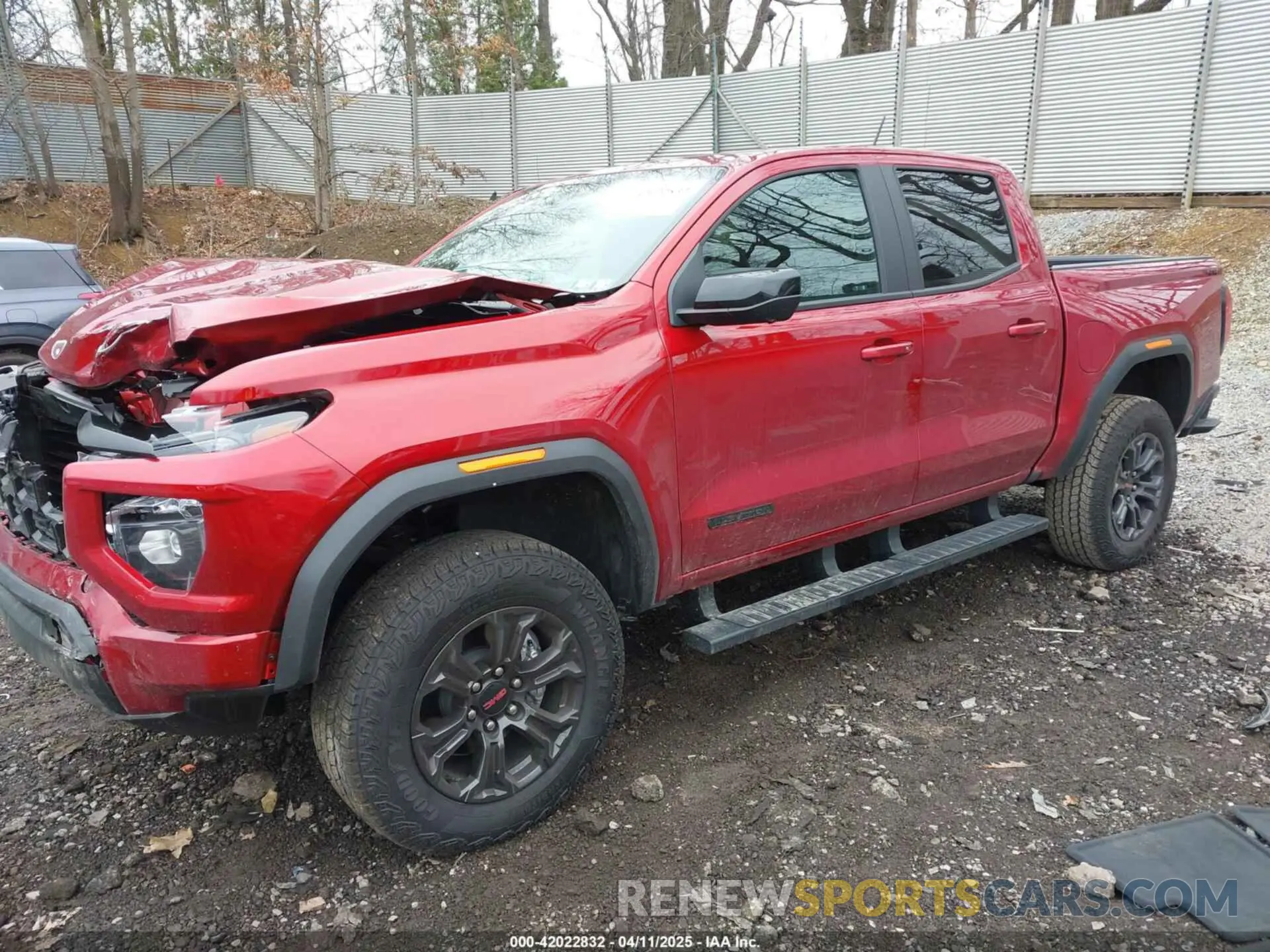 2 Photograph of a damaged car 1GTP6BEK5R1270559 GMC CANYON 2024