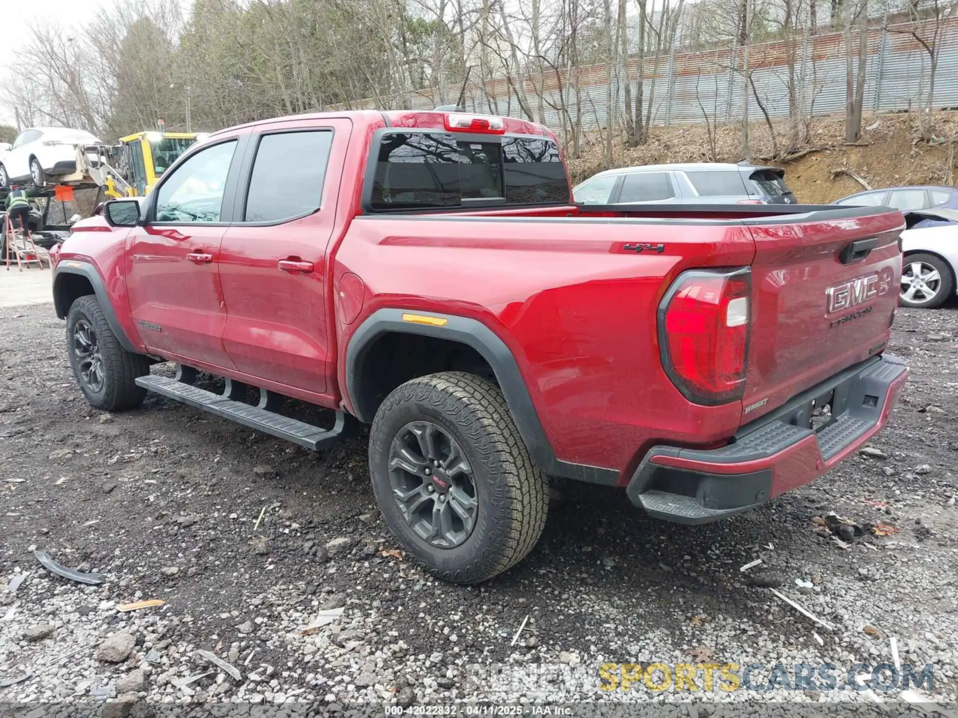 3 Photograph of a damaged car 1GTP6BEK5R1270559 GMC CANYON 2024