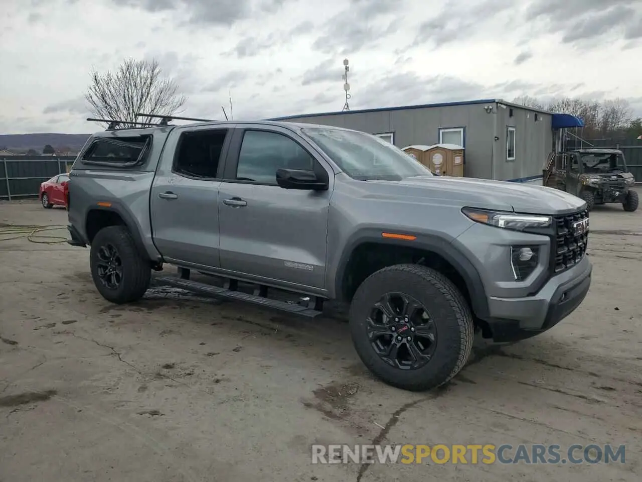 4 Photograph of a damaged car 1GTP6BEK5R1273879 GMC CANYON 2024