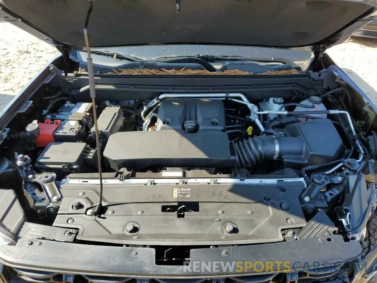 11 Photograph of a damaged car 1GTP6BEK8R1233747 GMC CANYON 2024