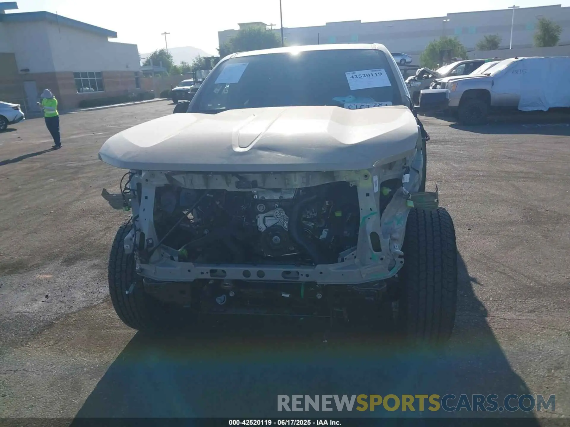 12 Photograph of a damaged car 1GTP6DEK2R1115902 GMC CANYON 2024