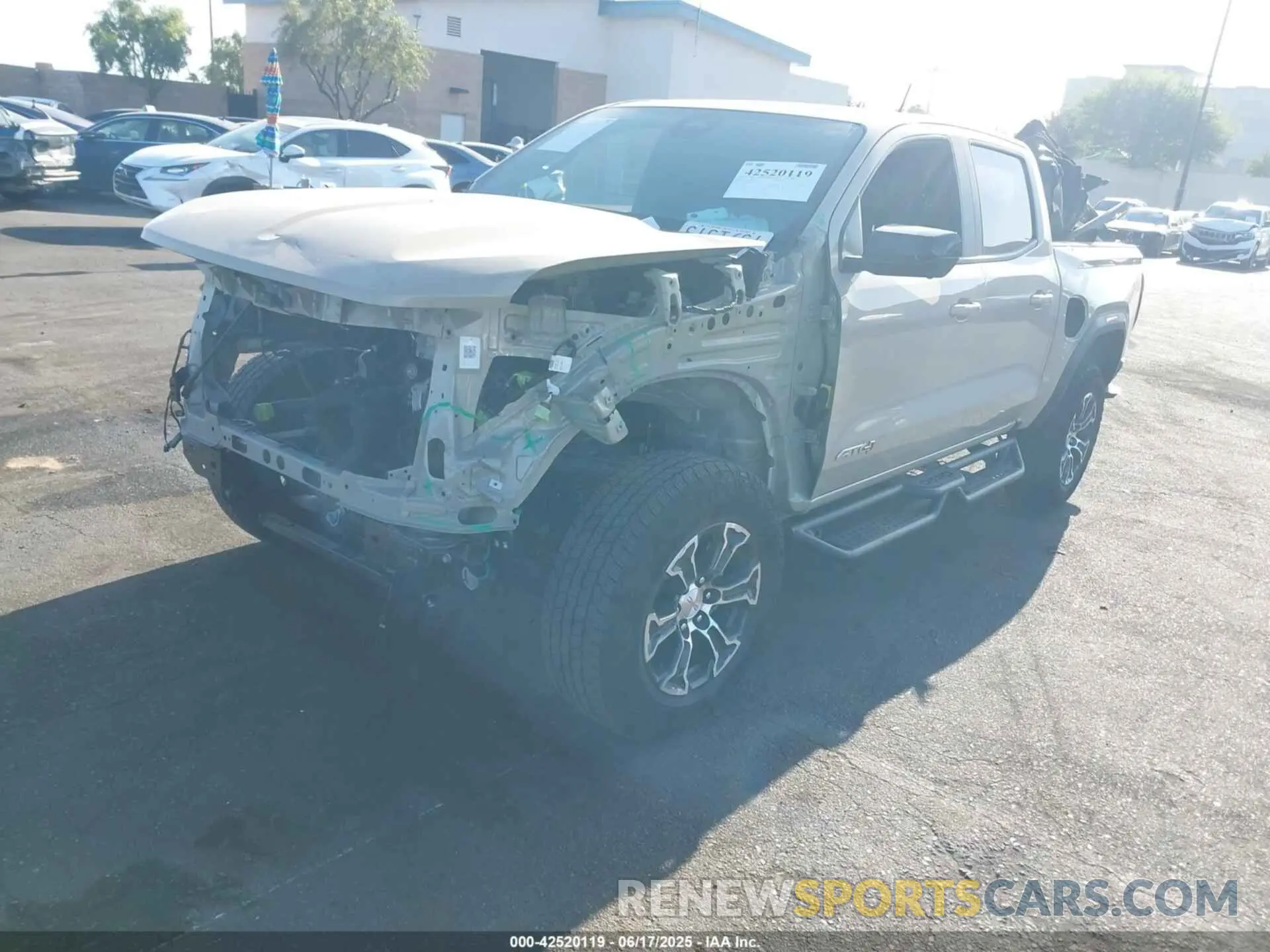 2 Photograph of a damaged car 1GTP6DEK2R1115902 GMC CANYON 2024