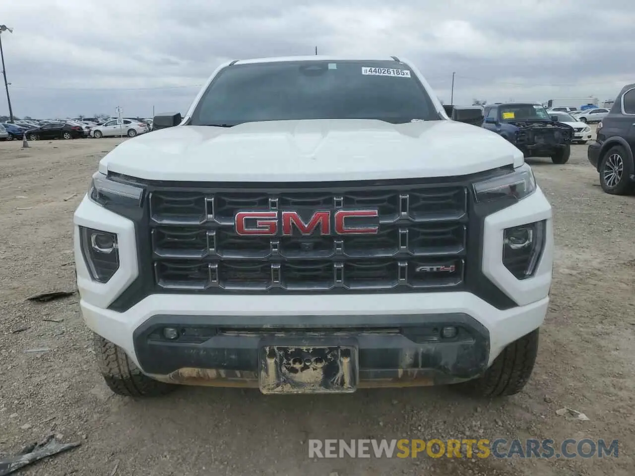 5 Photograph of a damaged car 1GTP6DEK2R1177610 GMC CANYON 2024