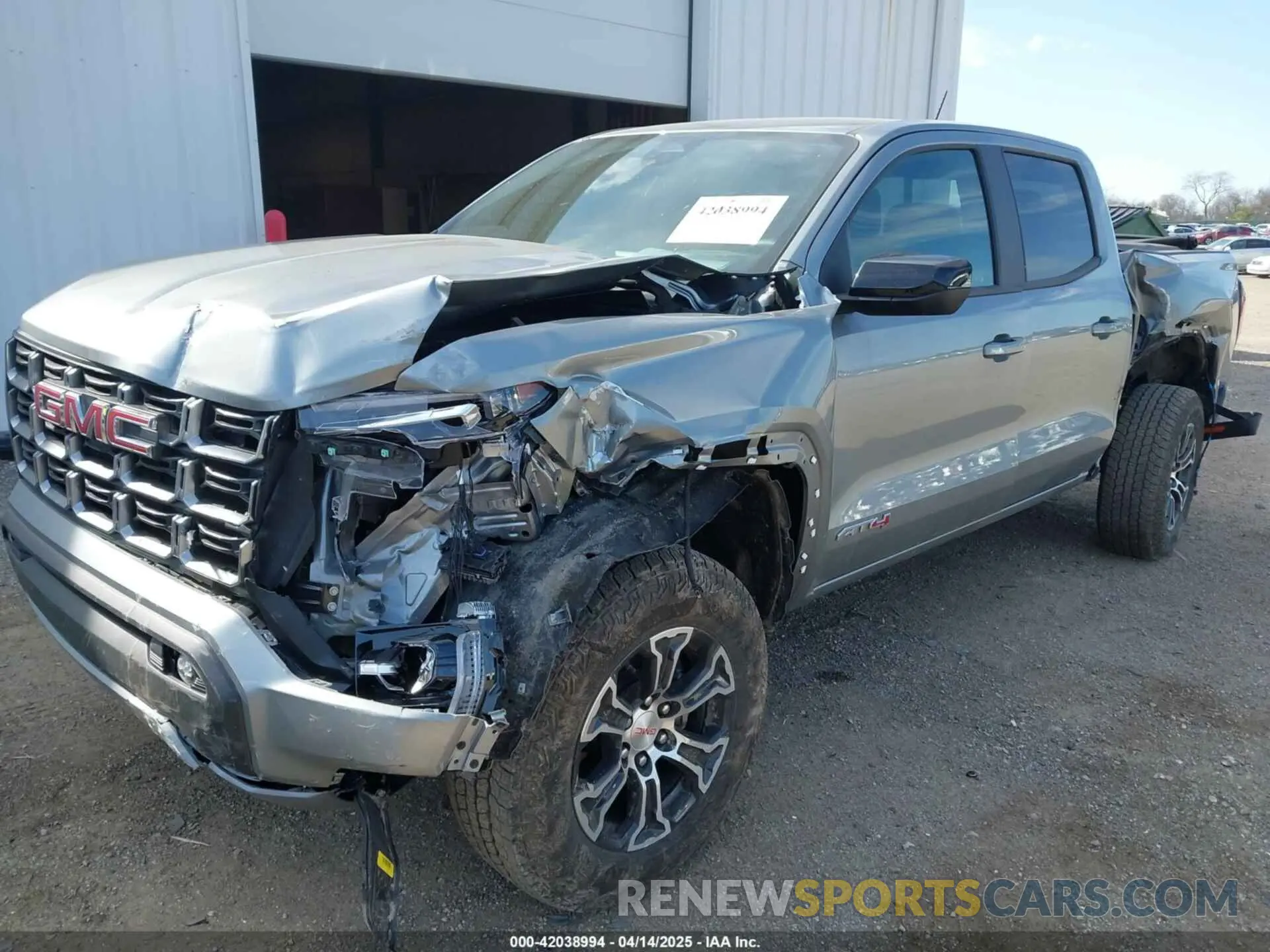 6 Photograph of a damaged car 1GTP6DEK2R1294071 GMC CANYON 2024