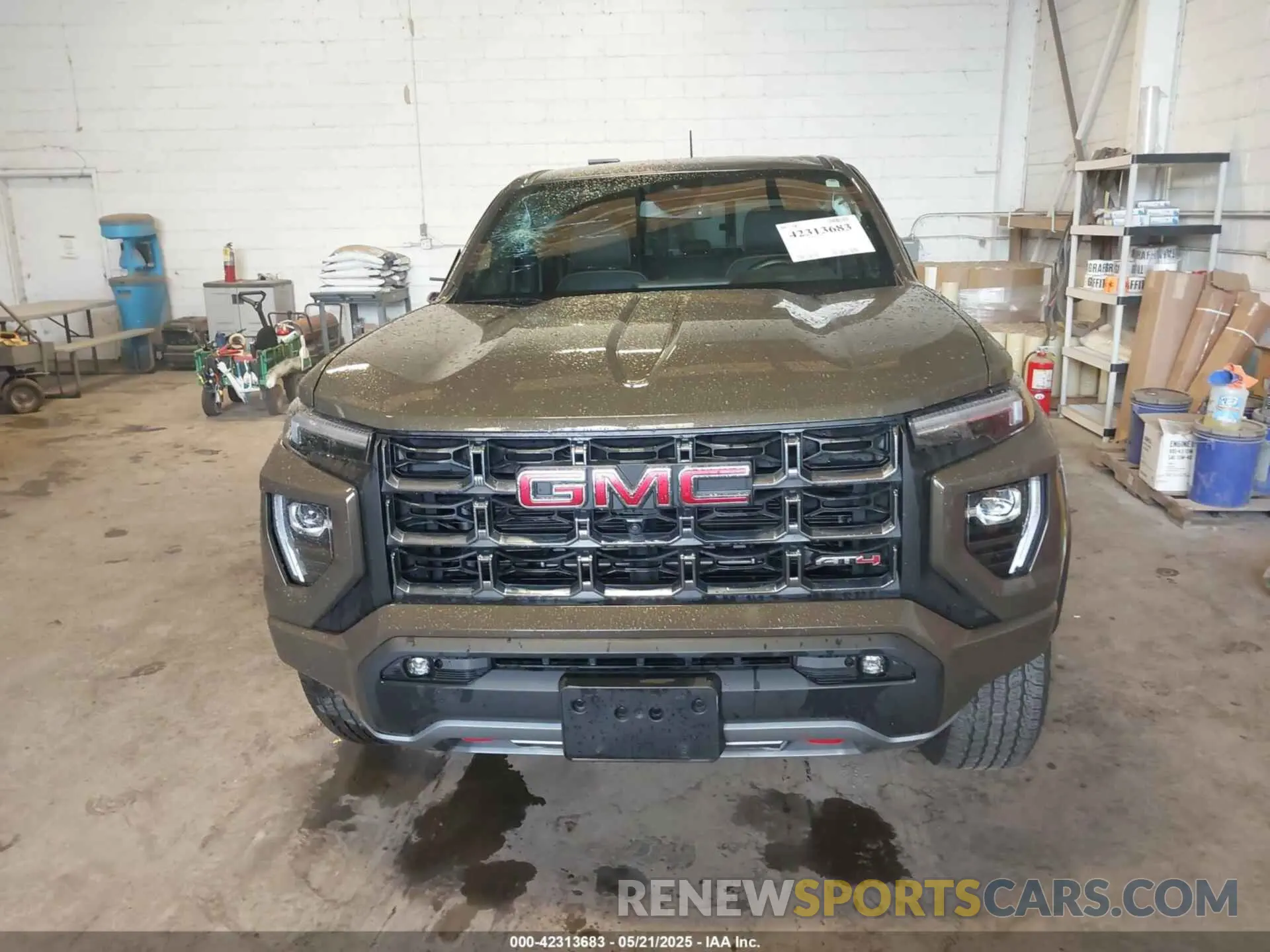 13 Photograph of a damaged car 1GTP6DEK7R1134722 GMC CANYON 2024