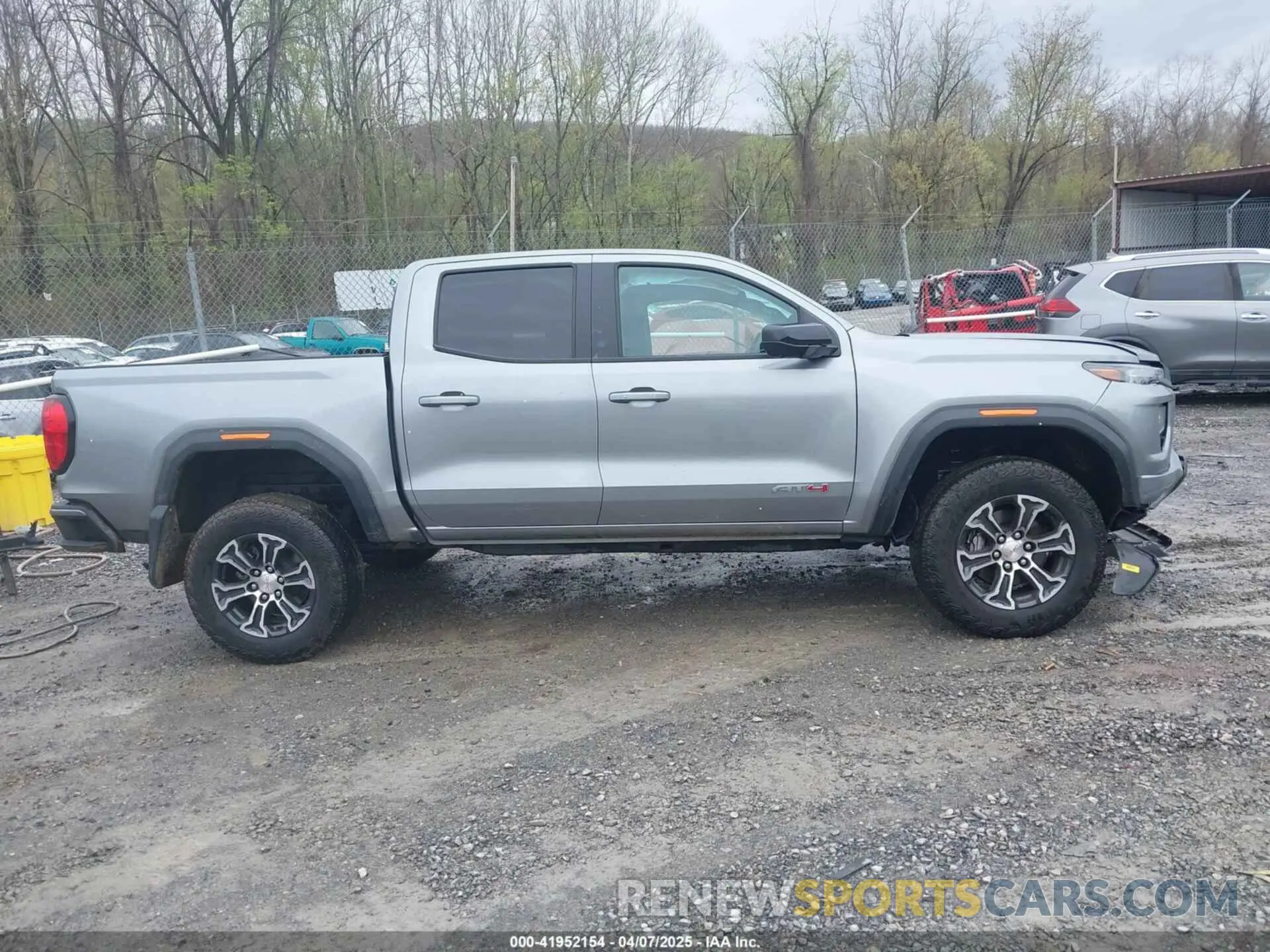 13 Photograph of a damaged car 1GTP6DEKXR1143138 GMC CANYON 2024