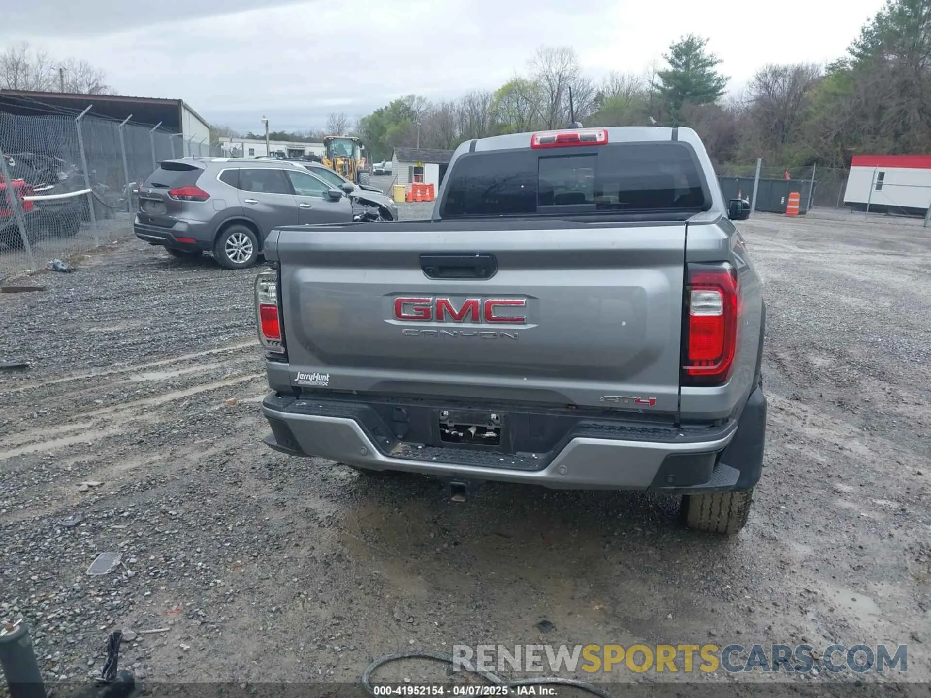 16 Photograph of a damaged car 1GTP6DEKXR1143138 GMC CANYON 2024