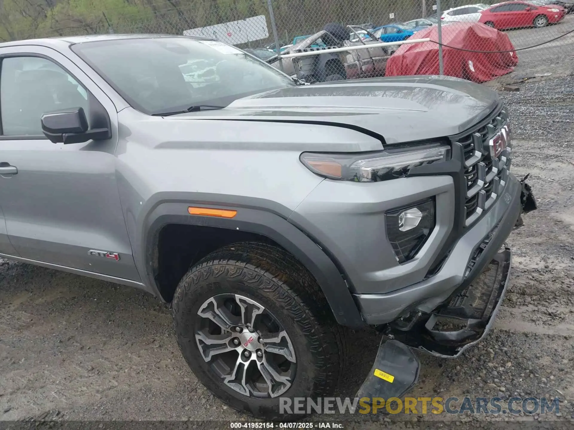 19 Photograph of a damaged car 1GTP6DEKXR1143138 GMC CANYON 2024
