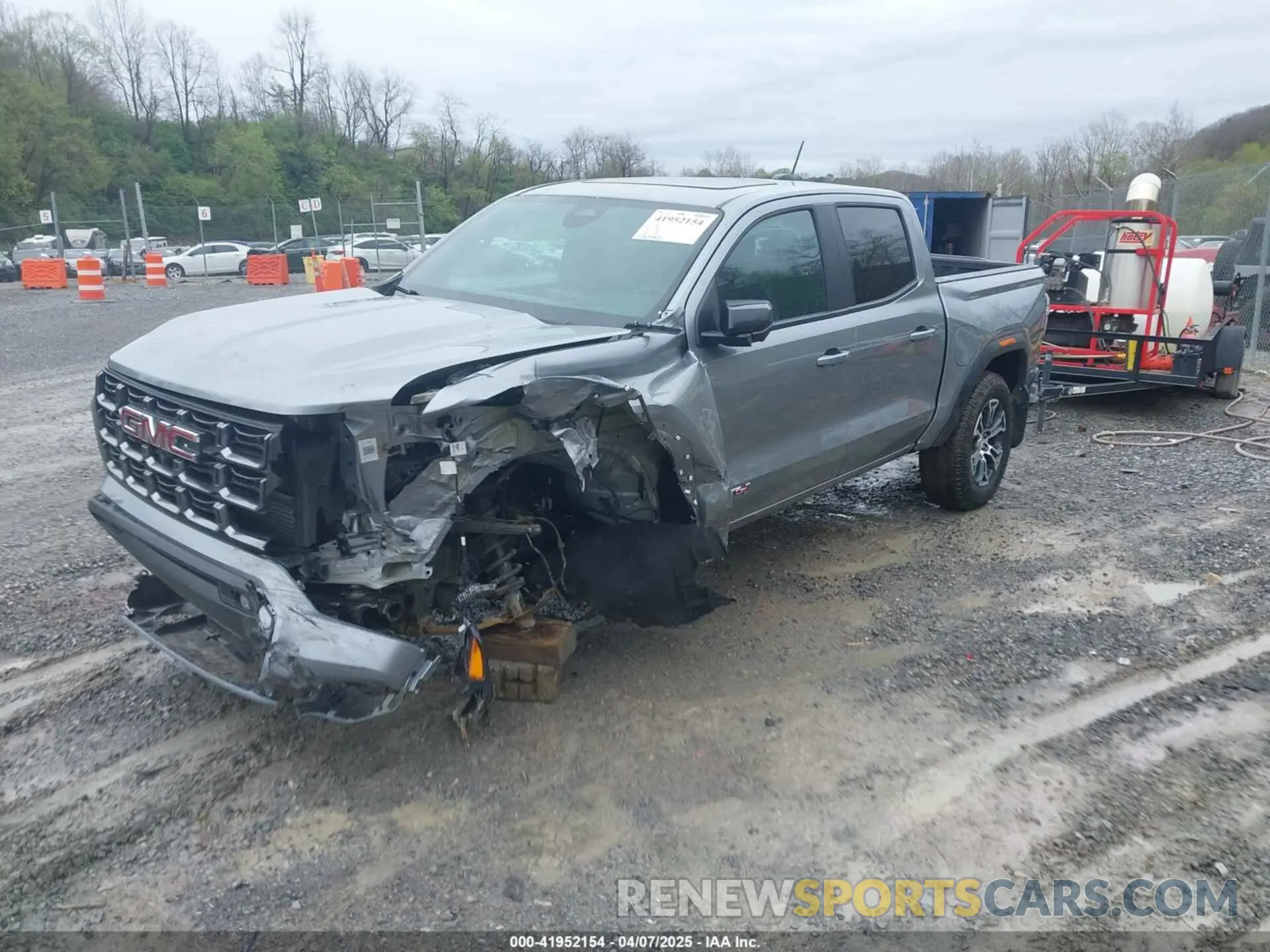 2 Photograph of a damaged car 1GTP6DEKXR1143138 GMC CANYON 2024