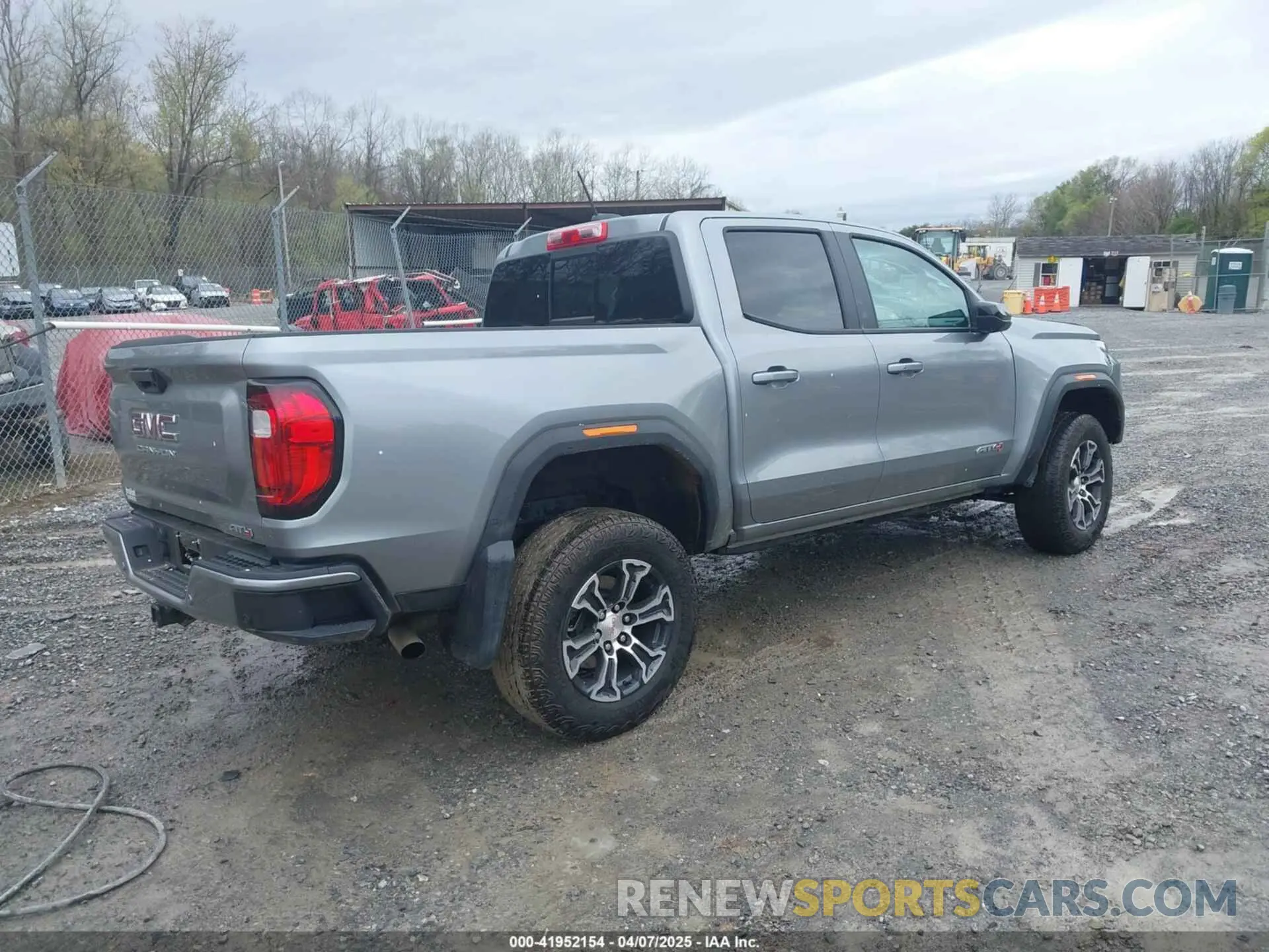 4 Photograph of a damaged car 1GTP6DEKXR1143138 GMC CANYON 2024