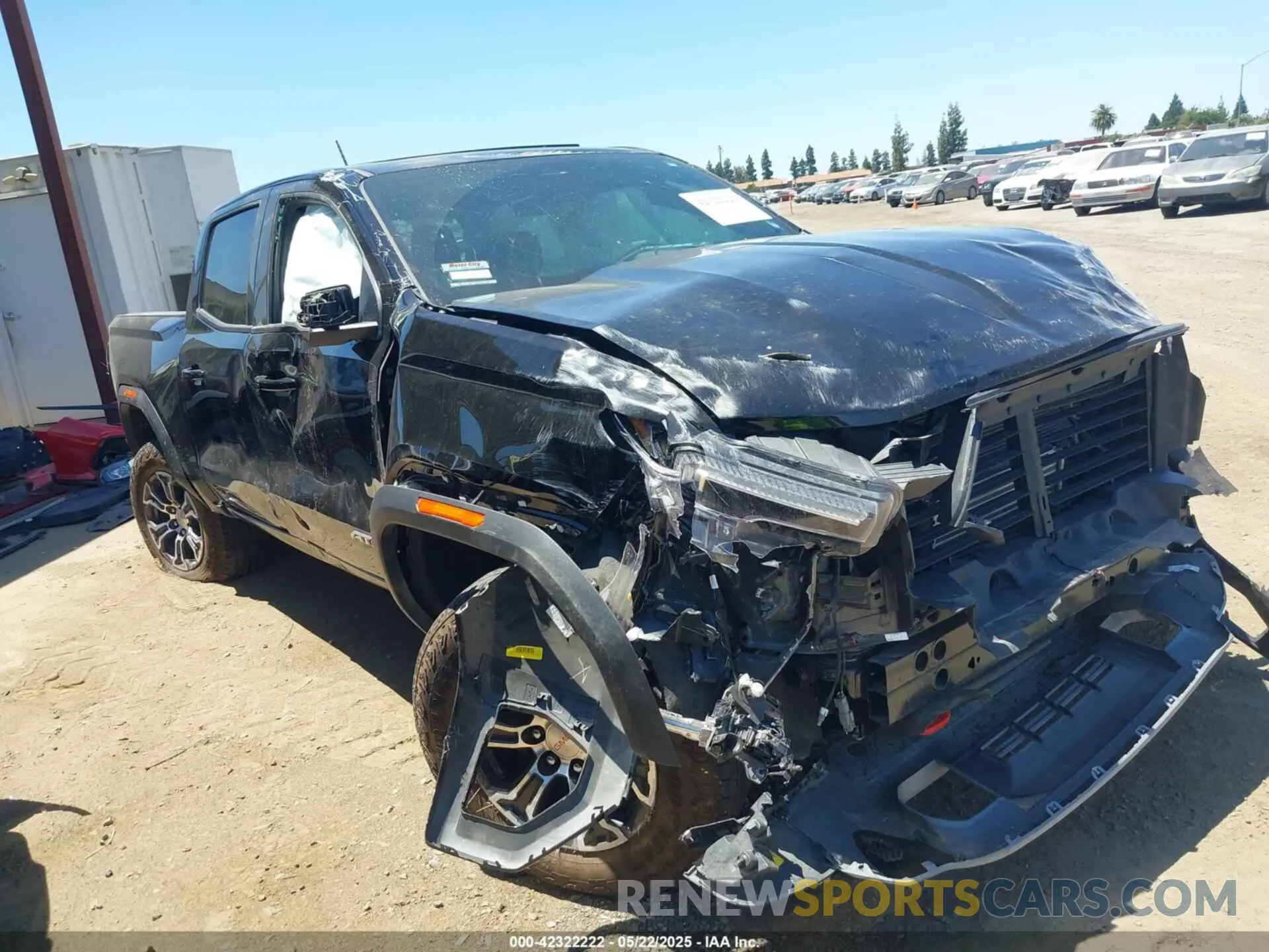 1 Photograph of a damaged car 1GTP6DEKXR1155905 GMC CANYON 2024