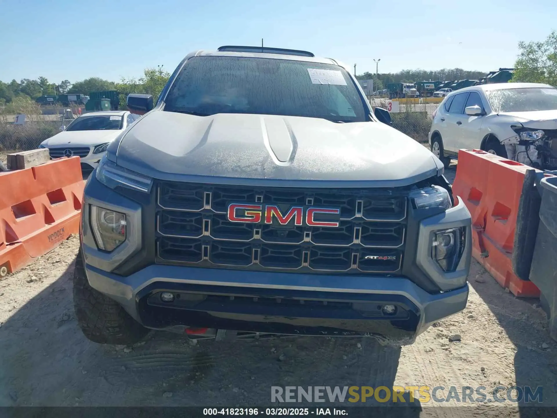 12 Photograph of a damaged car 1GTP6EEK6R1250127 GMC CANYON 2024
