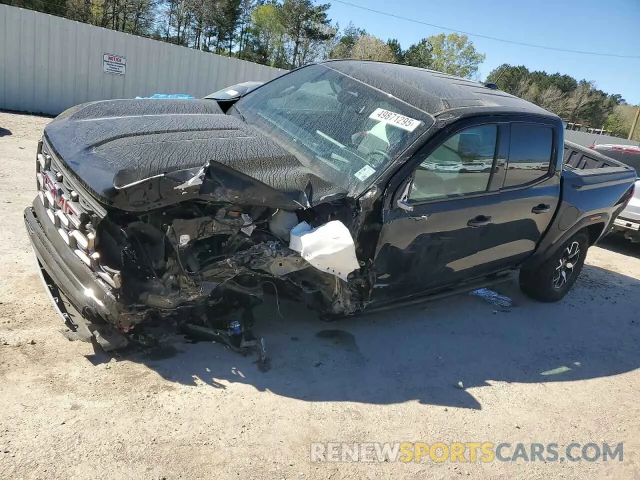 1 Photograph of a damaged car 1GTP6EEK7R1133432 GMC CANYON 2024