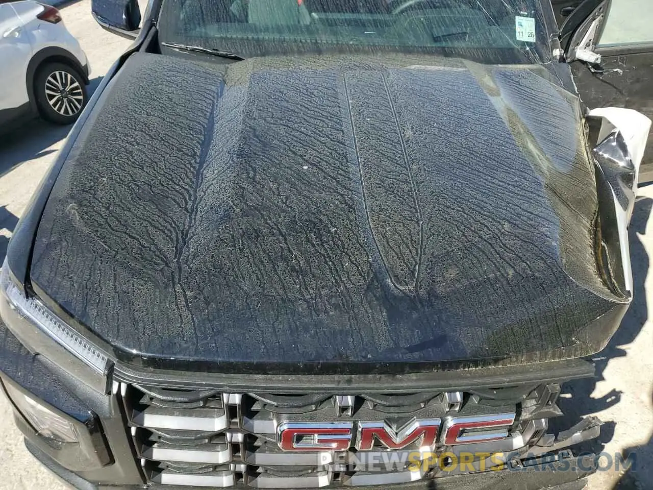 12 Photograph of a damaged car 1GTP6EEK7R1133432 GMC CANYON 2024