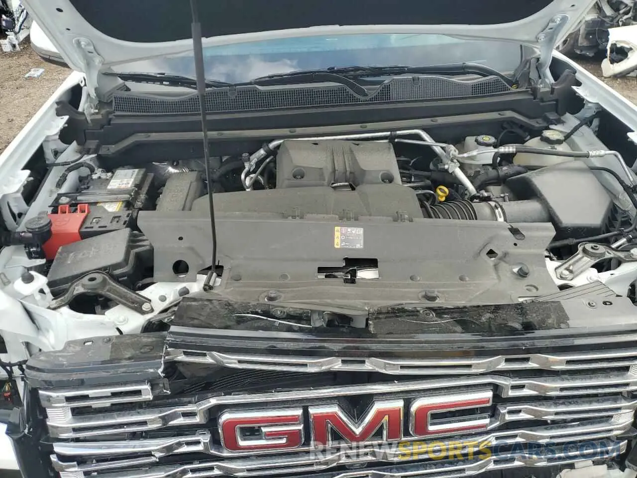 11 Photograph of a damaged car 1GTP6FEK2R1221570 GMC CANYON 2024