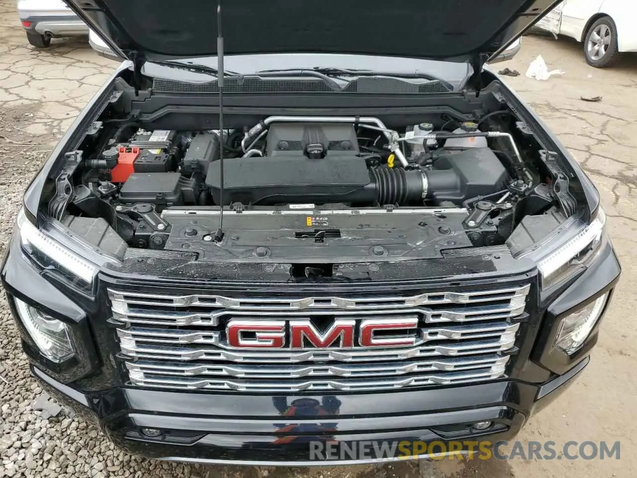 11 Photograph of a damaged car 1GTP6FEK7R1306159 GMC CANYON 2024