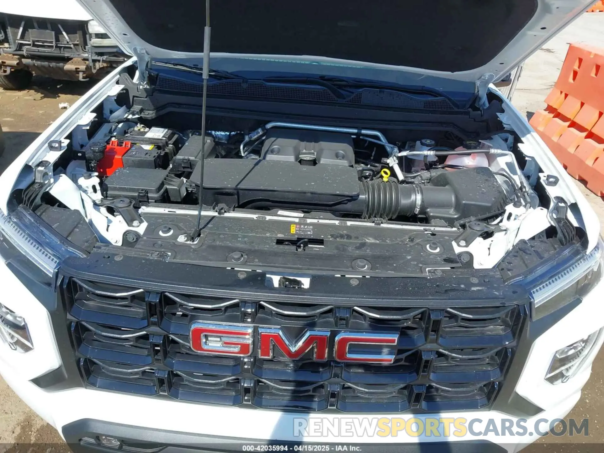 10 Photograph of a damaged car 1GTP2BEK1S1124919 GMC CANYON 2025