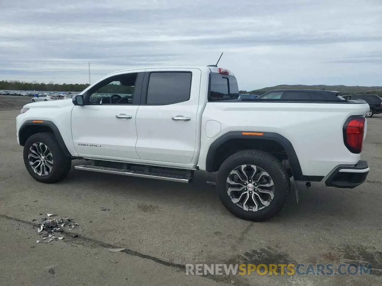 2 Photograph of a damaged car 1GTP2FEK1S1124765 GMC CANYON 2025