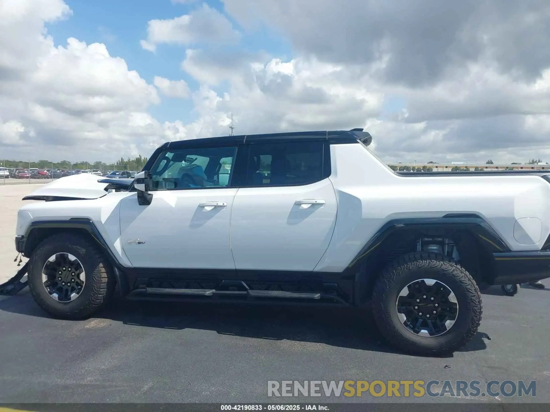15 Photograph of a damaged car 1GT40FDA2NU101127 GMC HUMMER EV PICKUP 2022