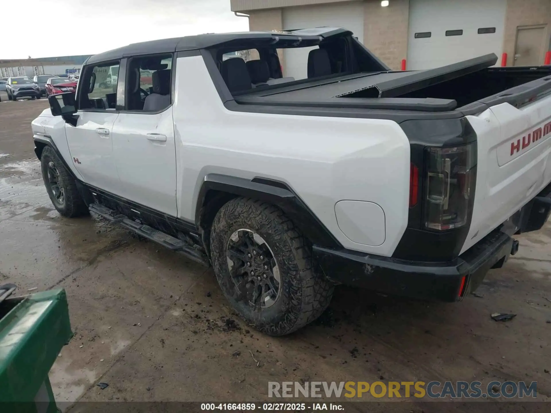 3 Photograph of a damaged car 1GT40FDA6PU101358 GMC HUMMER EV PICKUP 2023