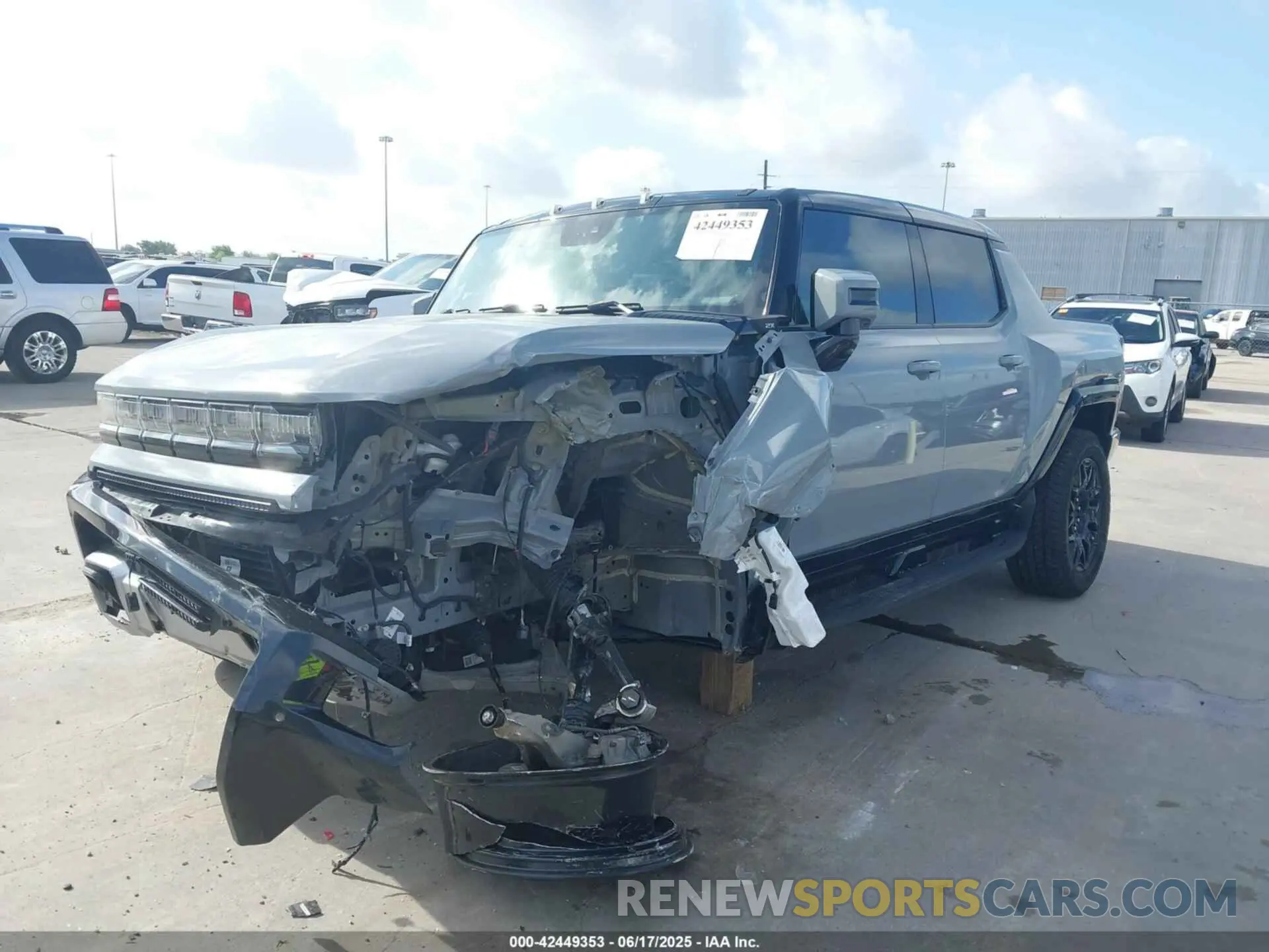 2 Photograph of a damaged car 1GT10BDD6RU111638 GMC HUMMER EV PICKUP 2024
