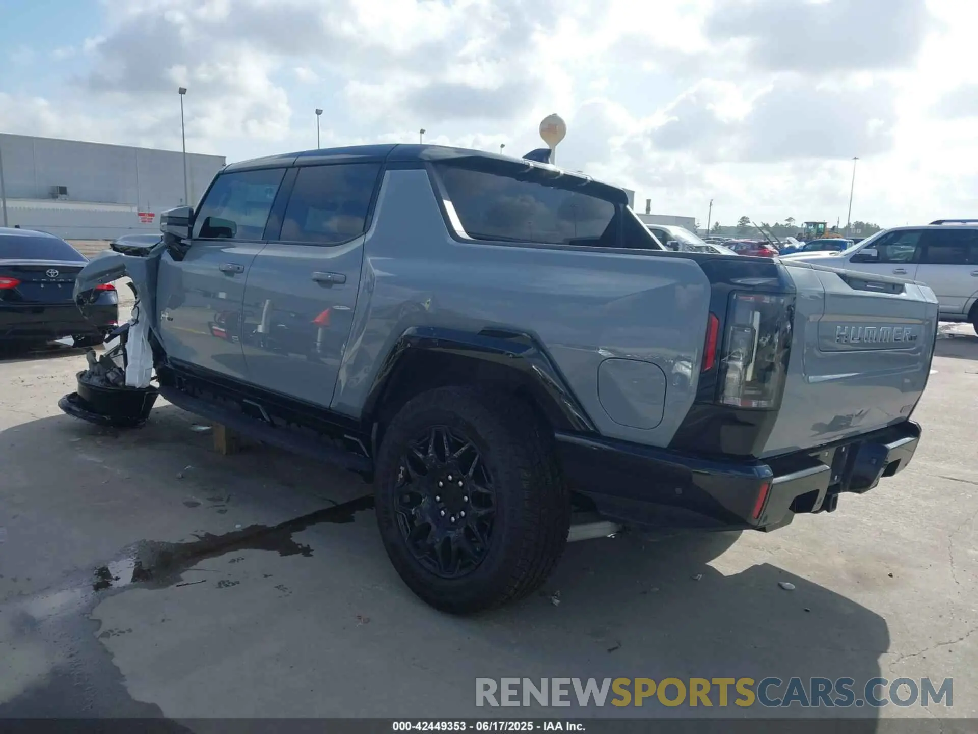 3 Photograph of a damaged car 1GT10BDD6RU111638 GMC HUMMER EV PICKUP 2024