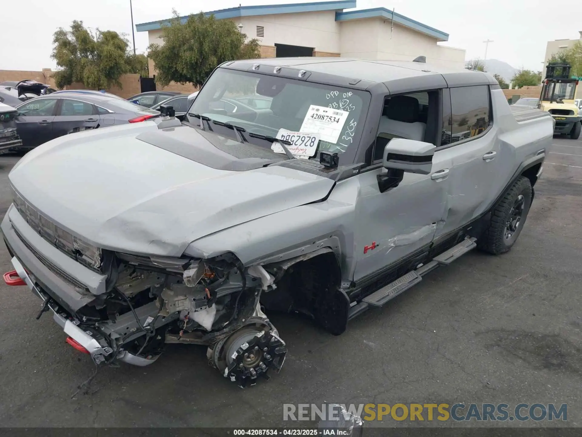 2 Photograph of a damaged car 1GT10BDD7RU113205 GMC HUMMER EV PICKUP 2024
