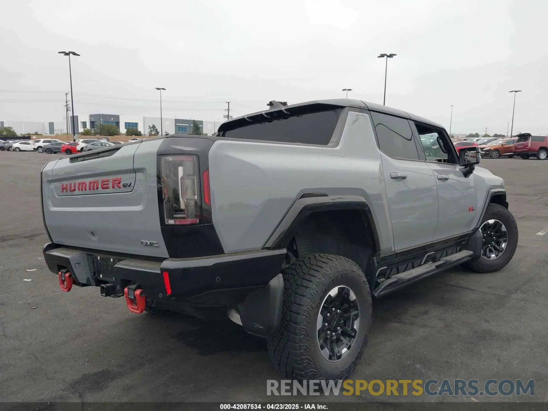 4 Photograph of a damaged car 1GT10BDD7RU113205 GMC HUMMER EV PICKUP 2024