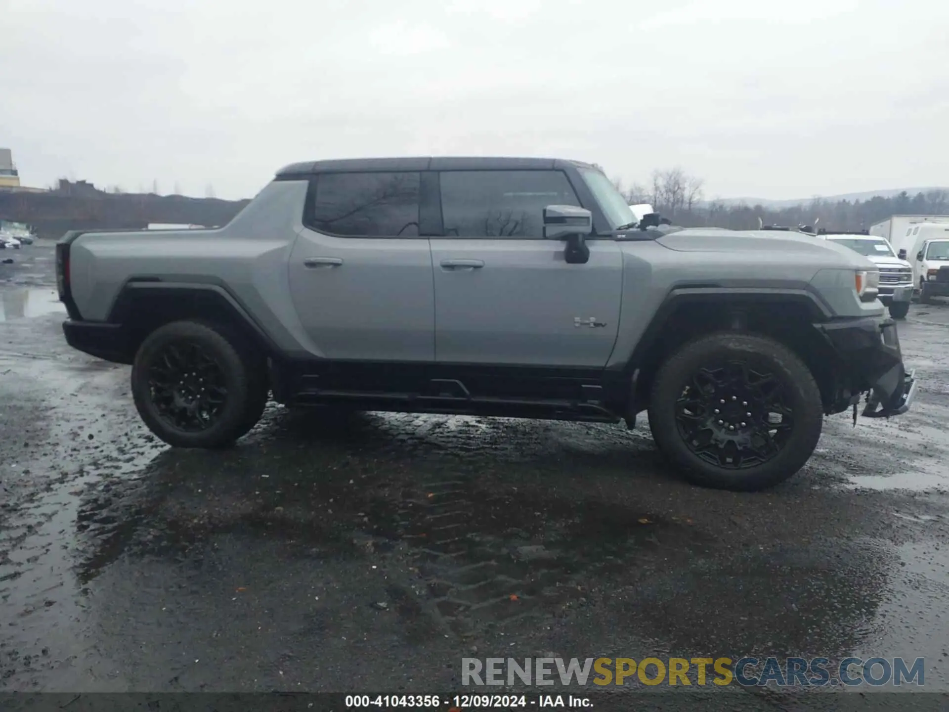 13 Photograph of a damaged car 1GT10DDB2RU113025 GMC HUMMER EV PICKUP 2024