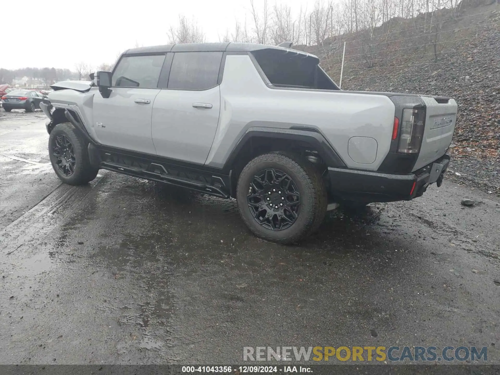 3 Photograph of a damaged car 1GT10DDB2RU113025 GMC HUMMER EV PICKUP 2024