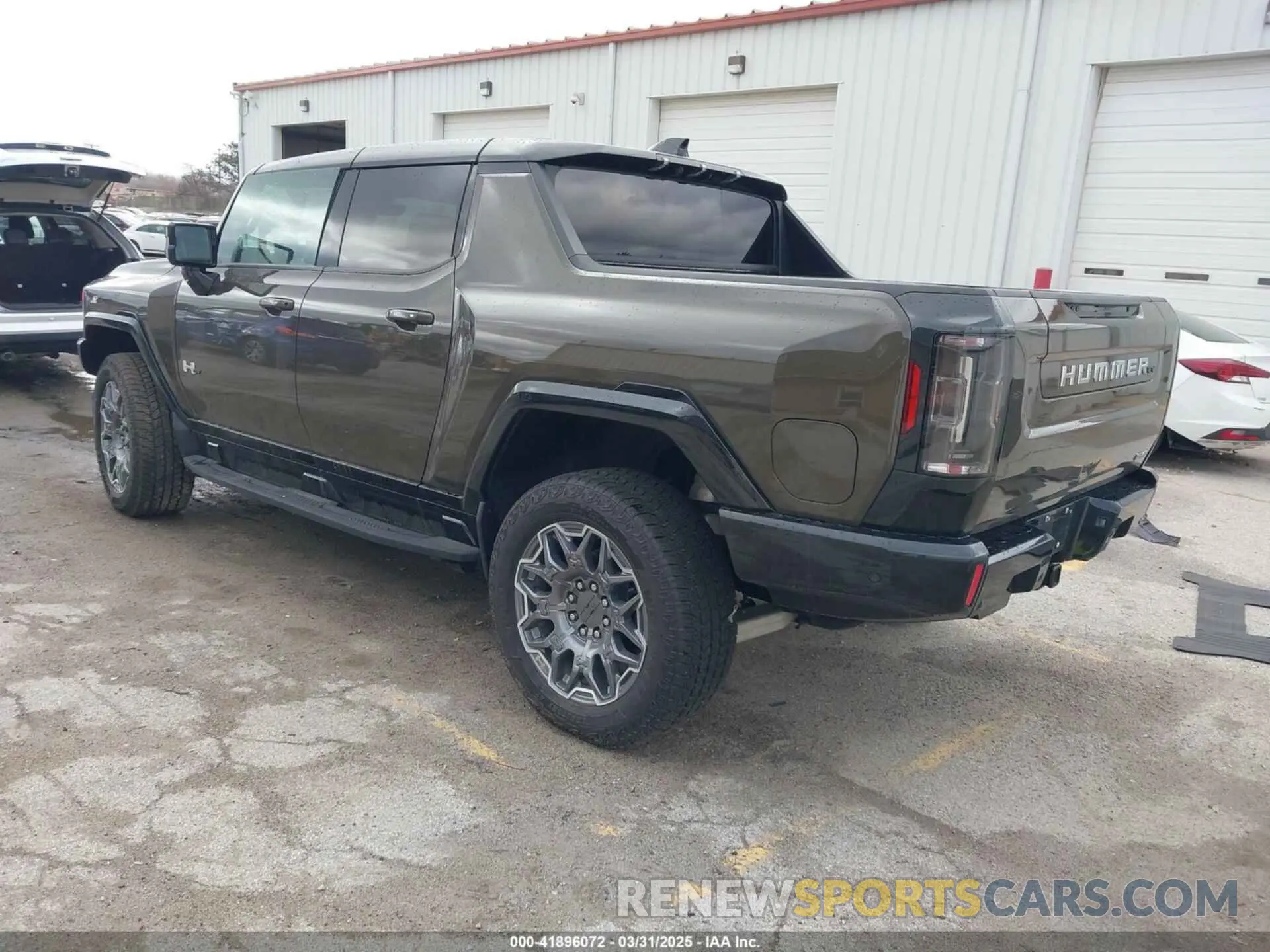 3 Photograph of a damaged car 1GT10DDB2RU113168 GMC HUMMER EV PICKUP 2024