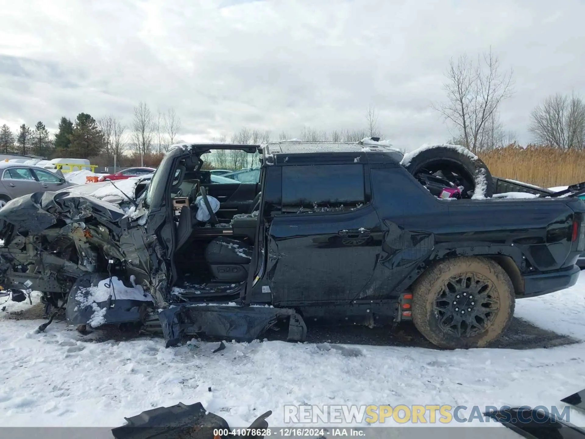 14 Photograph of a damaged car 1GT40BDD3SU109669 GMC HUMMER EV PICKUP 2025
