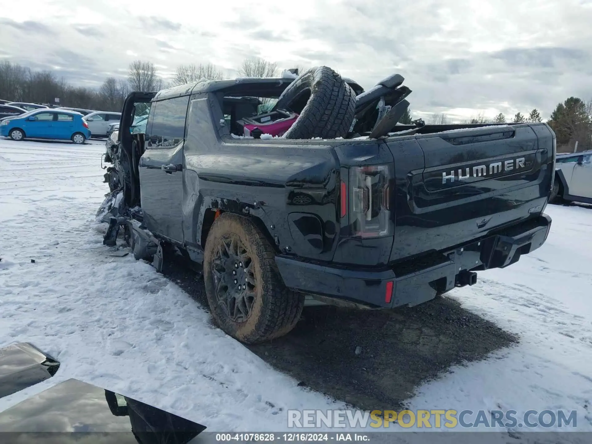 3 Photograph of a damaged car 1GT40BDD3SU109669 GMC HUMMER EV PICKUP 2025