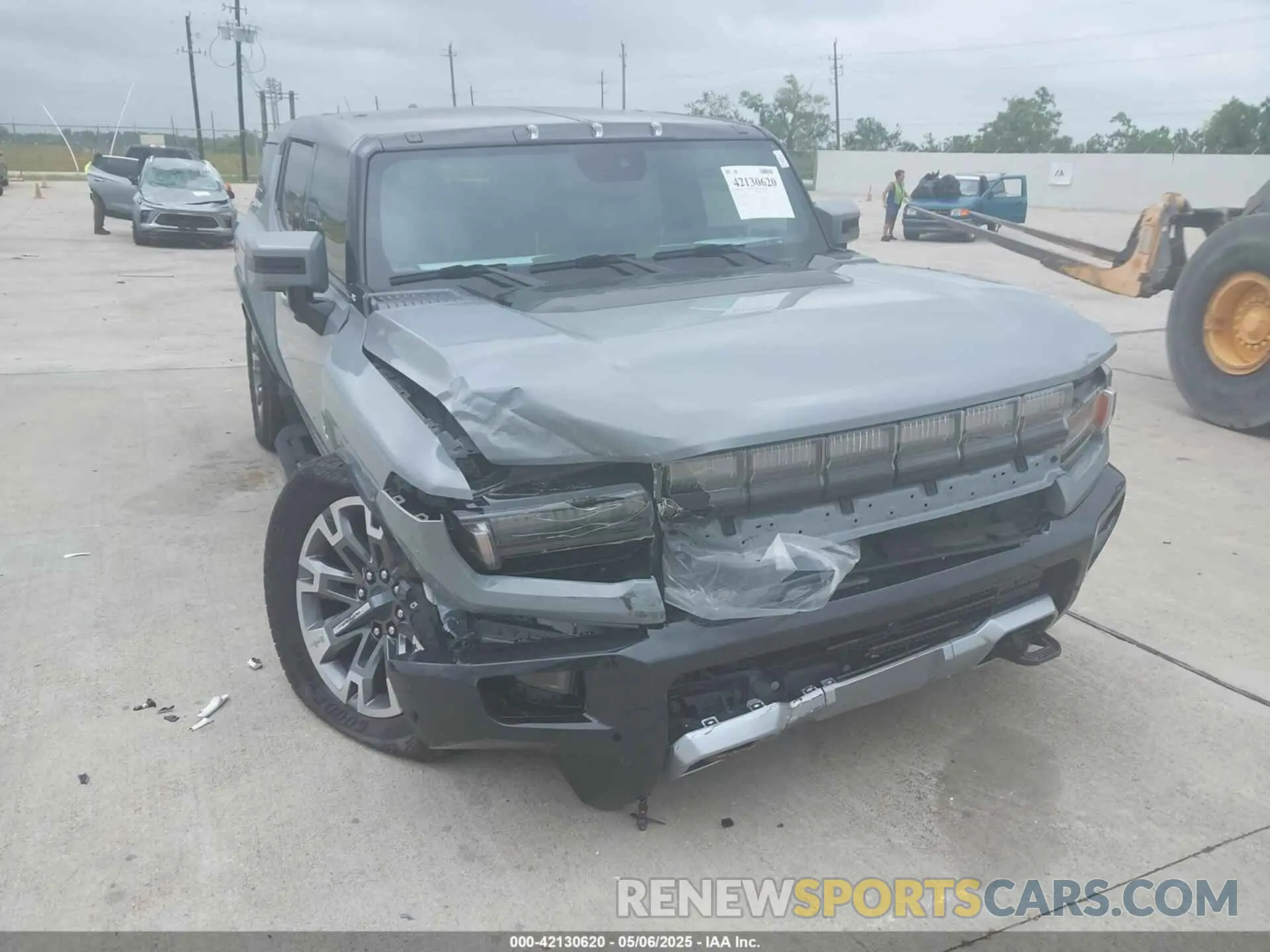 6 Photograph of a damaged car 1GKB0RDC3SU102040 GMC HUMMER EV SUV 2025