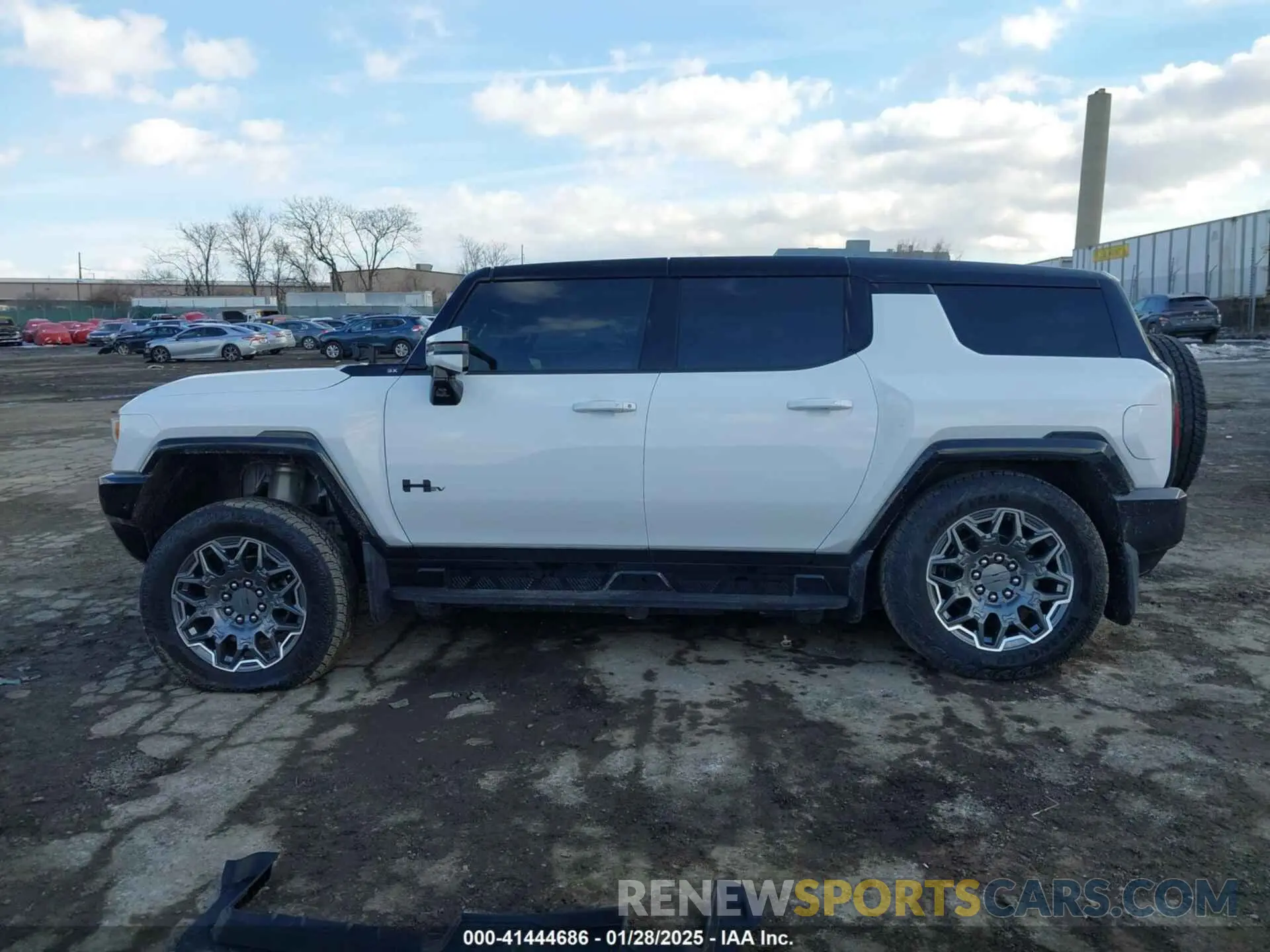 14 Photograph of a damaged car 1GKB0RDC4SU101284 GMC HUMMER EV SUV 2025