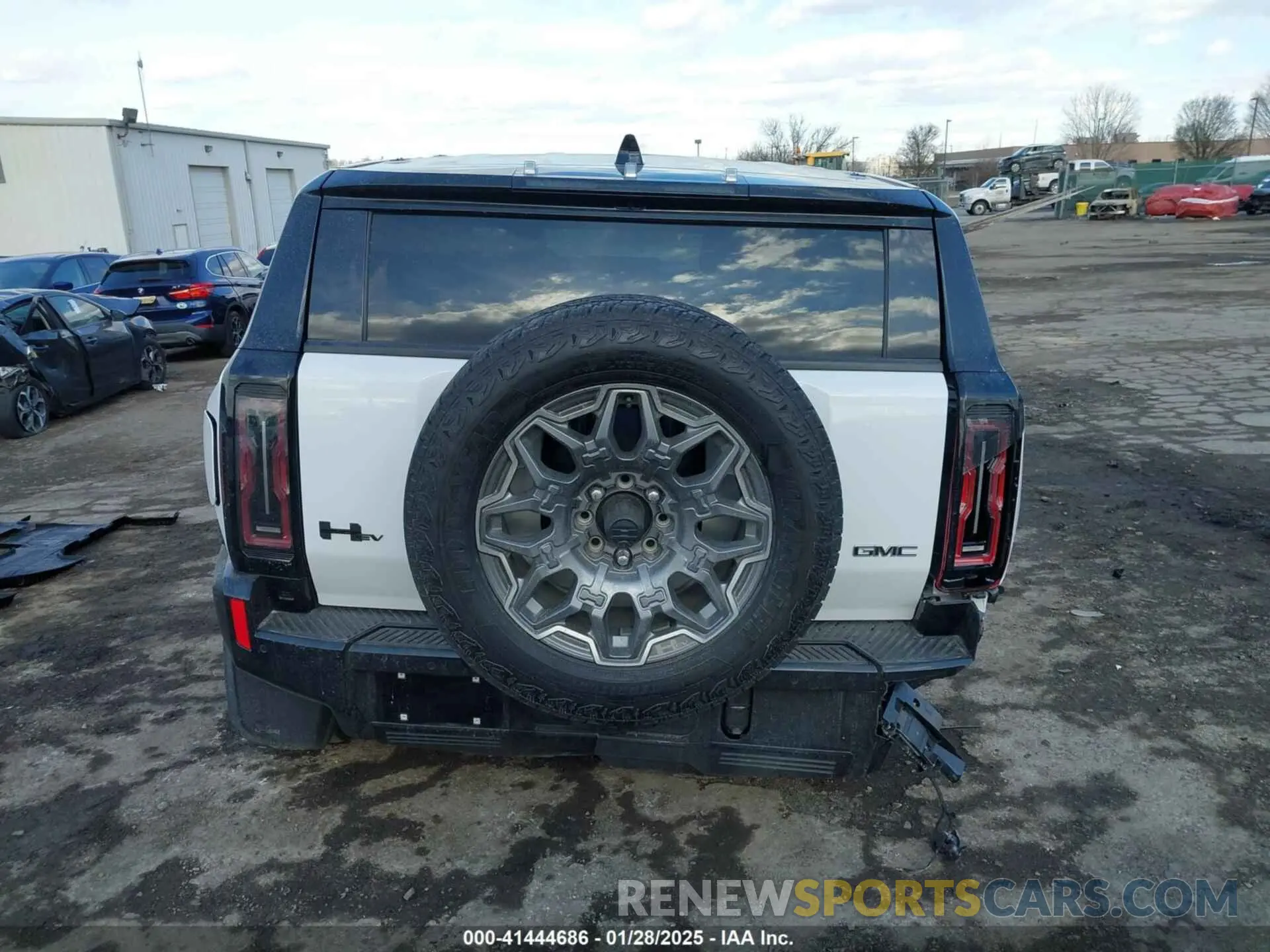 16 Photograph of a damaged car 1GKB0RDC4SU101284 GMC HUMMER EV SUV 2025