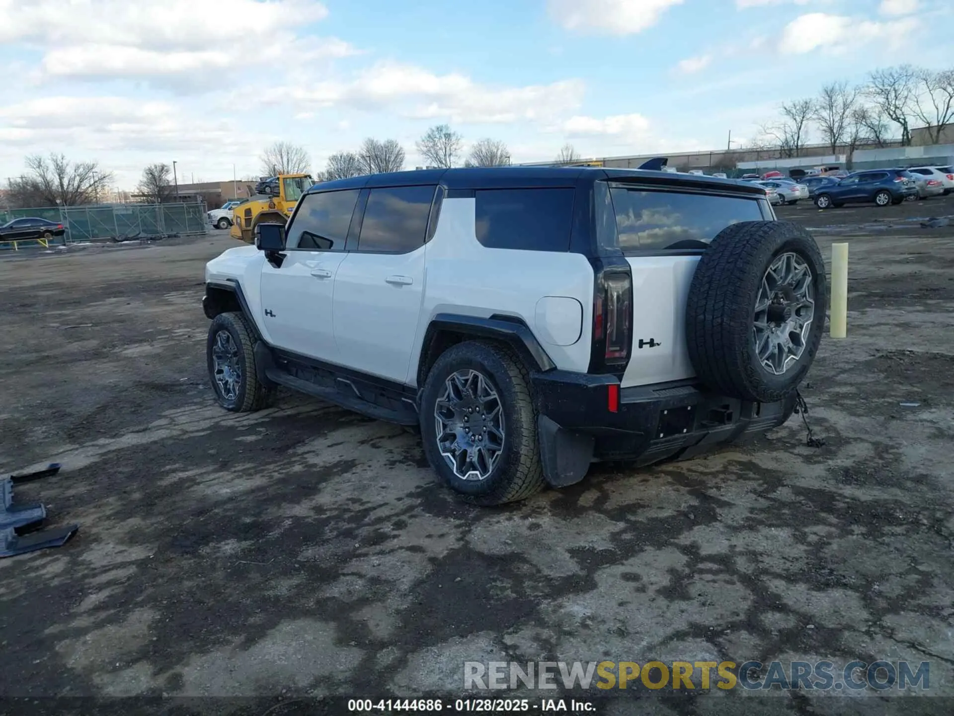 3 Photograph of a damaged car 1GKB0RDC4SU101284 GMC HUMMER EV SUV 2025