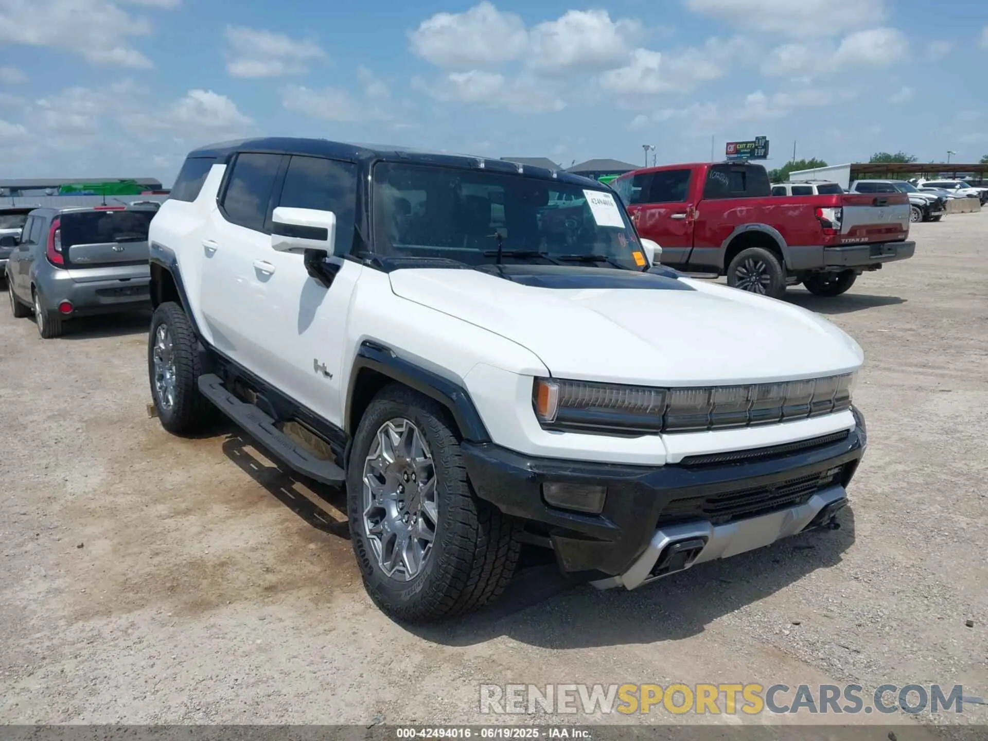 1 Photograph of a damaged car 1GKT0RDC0SU115946 GMC HUMMER EV SUV 2025