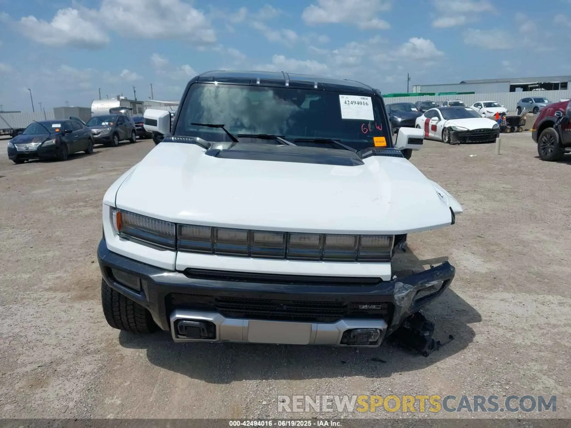 12 Photograph of a damaged car 1GKT0RDC0SU115946 GMC HUMMER EV SUV 2025