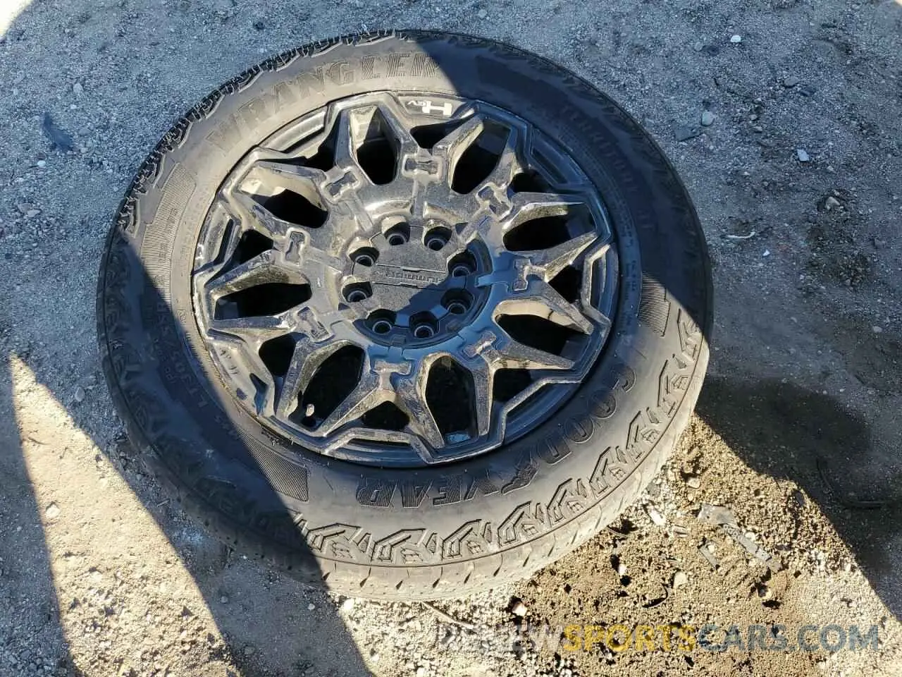 15 Photograph of a damaged car 1GKB0NDE5RU105798 GMC HUMMER SUV 2024