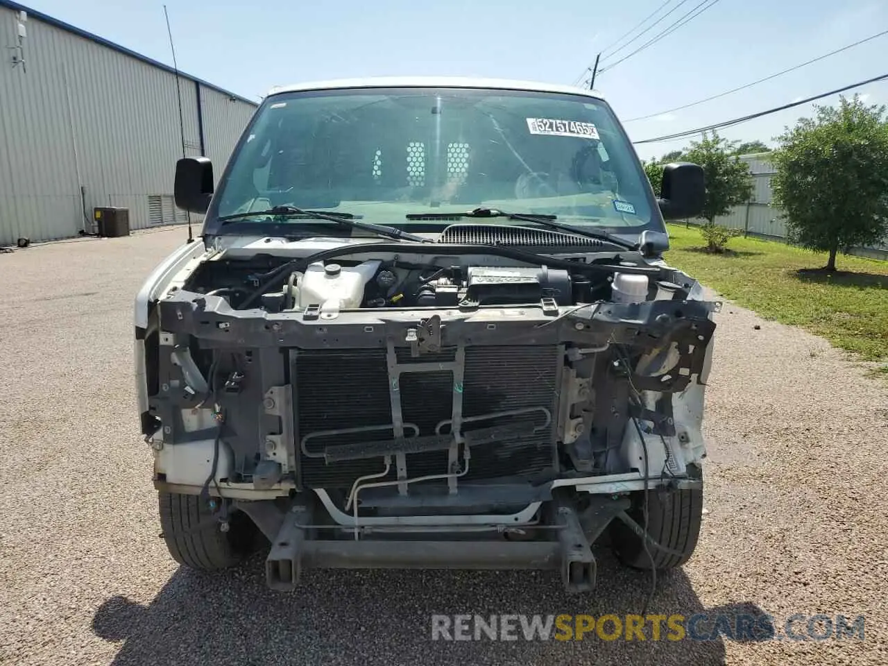 5 Photograph of a damaged car 1GTW7AFGXK1216533 GMC SAVANA 2019