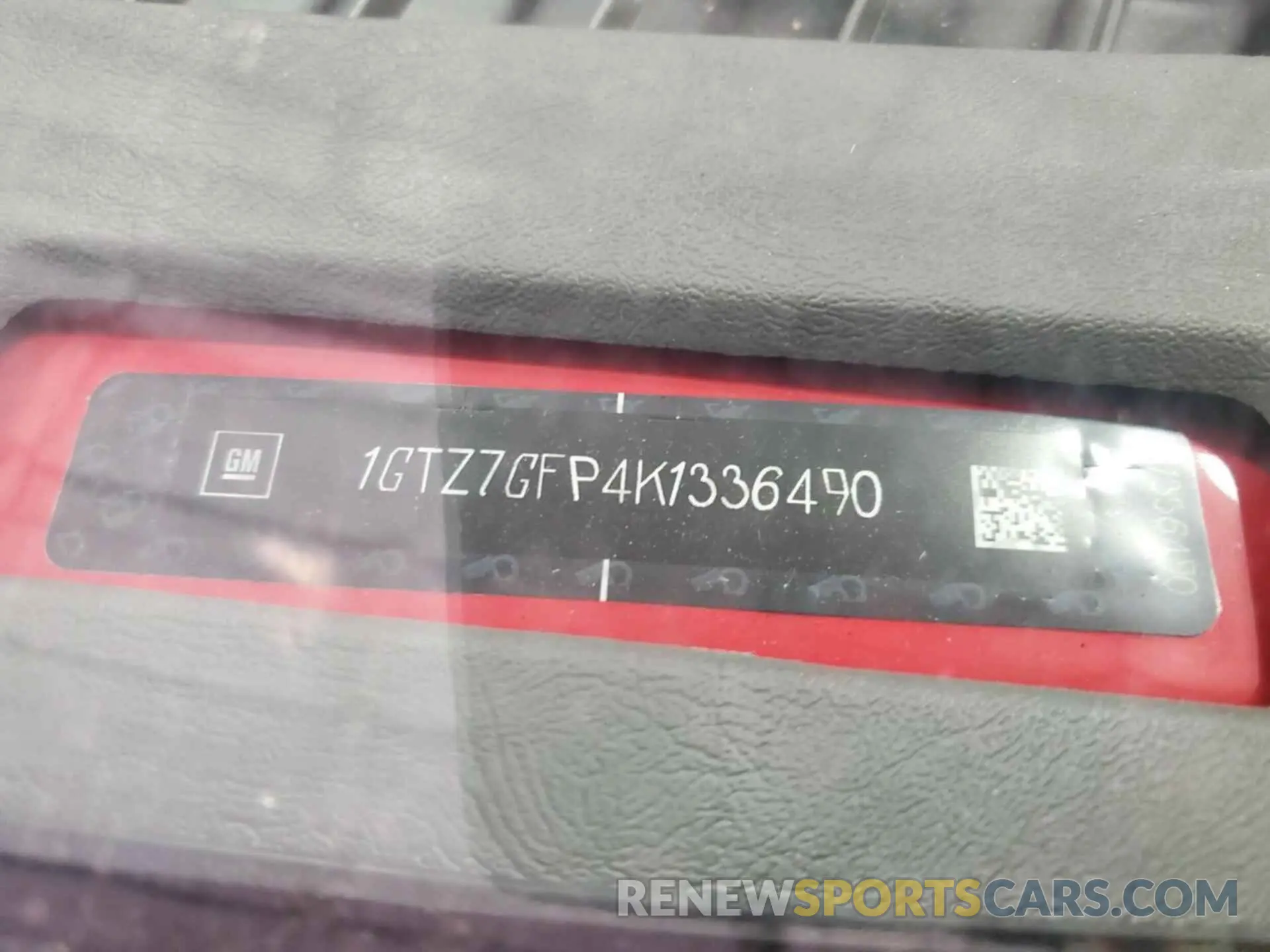 15 Photograph of a damaged car 1GTZ7GFP4K1336490 GMC SAVANA 2019