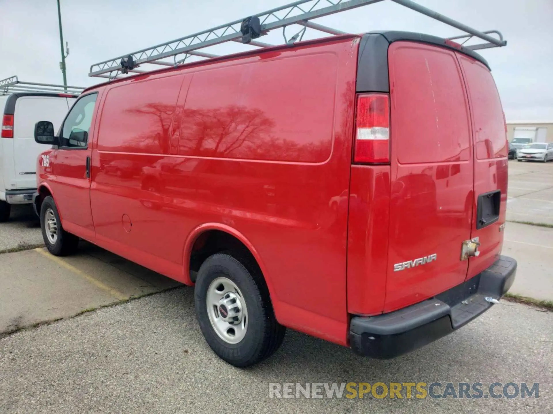 22 Photograph of a damaged car 1GTZ7GFP4K1336490 GMC SAVANA 2019