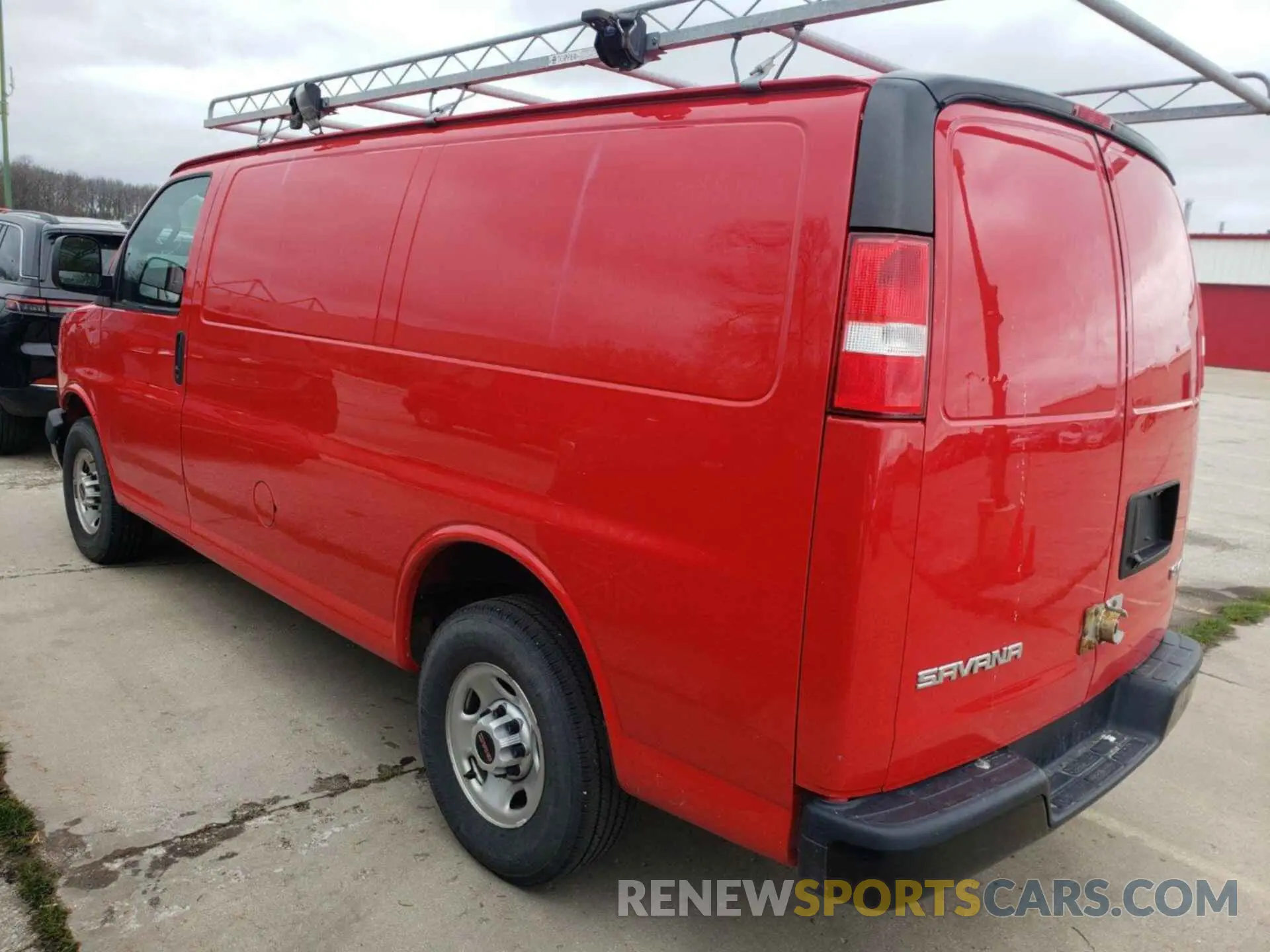 28 Photograph of a damaged car 1GTZ7GFP7K1335639 GMC SAVANA 2019