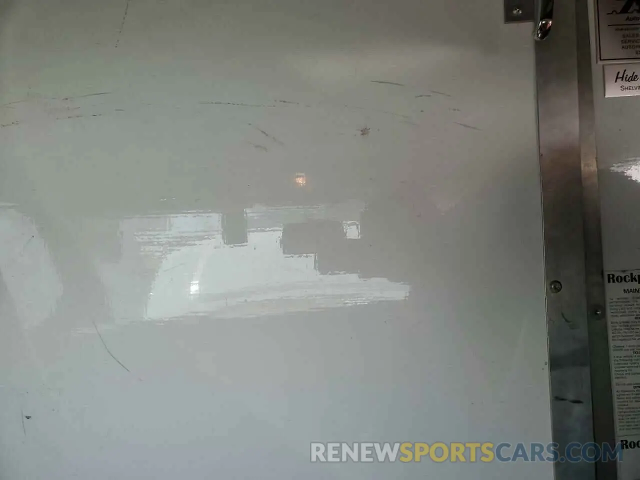 10 Photograph of a damaged car 1GD37SFGXL1275765 GMC SAVANA 2020