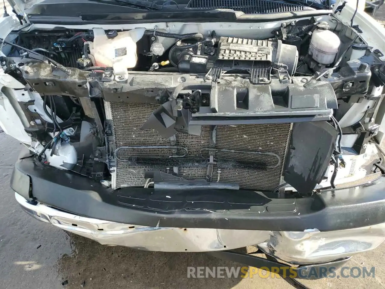 12 Photograph of a damaged car 1GTW7AFGXL1264289 GMC SAVANA 2020