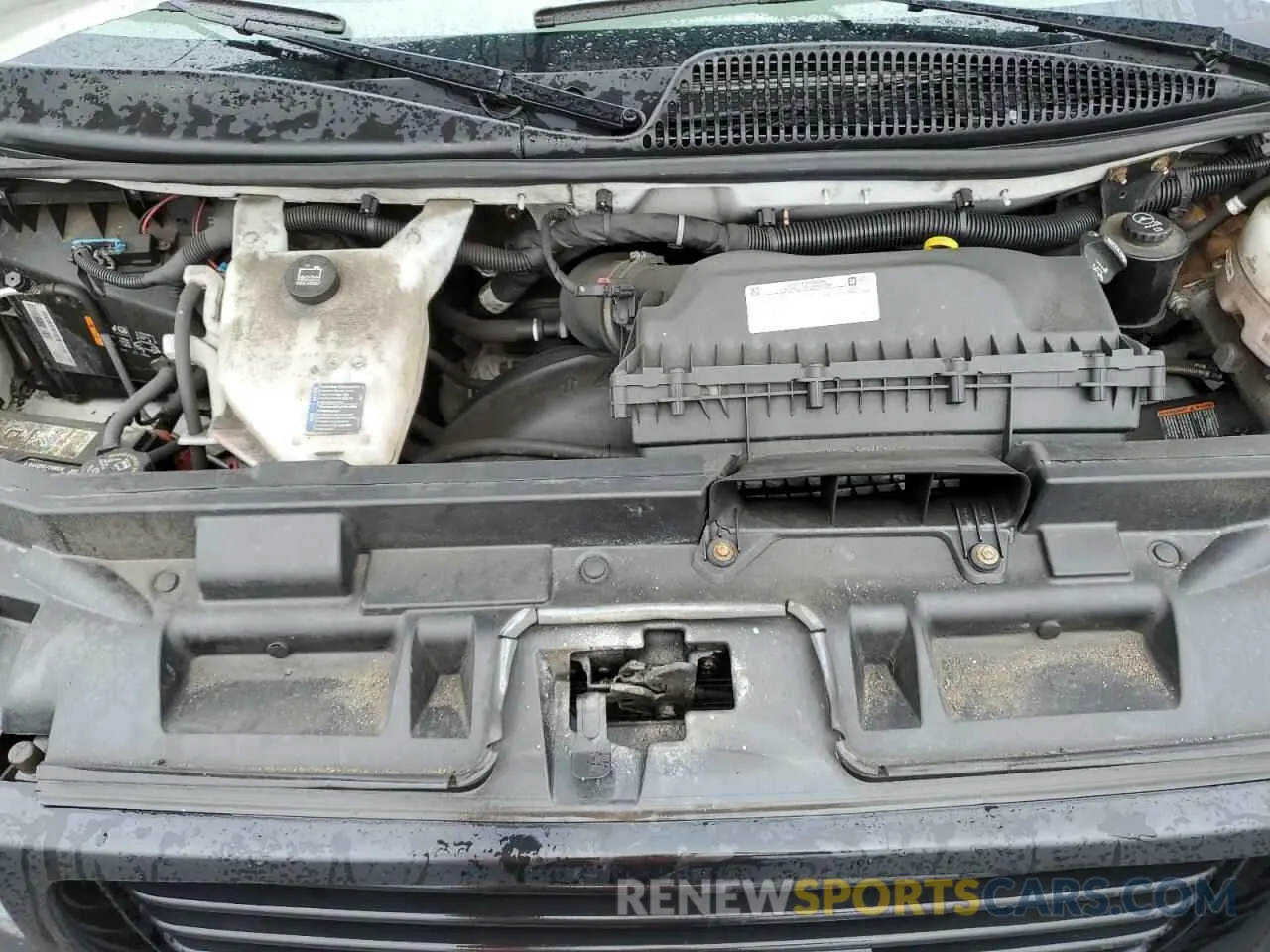 11 Photograph of a damaged car 1GTW7AFPXL1273588 GMC SAVANA 2020