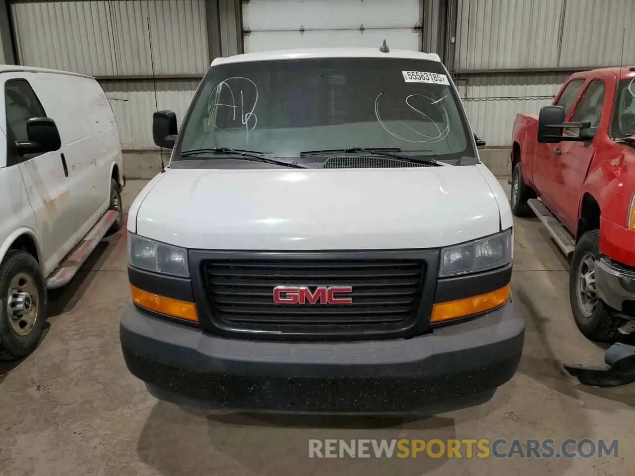 5 Photograph of a damaged car 1GTW7AFPXL1273588 GMC SAVANA 2020