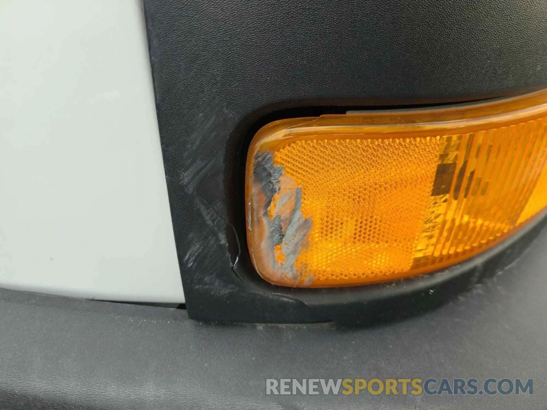 1 Photograph of a damaged car 1GD07RF79M1166923 GMC SAVANA 2021